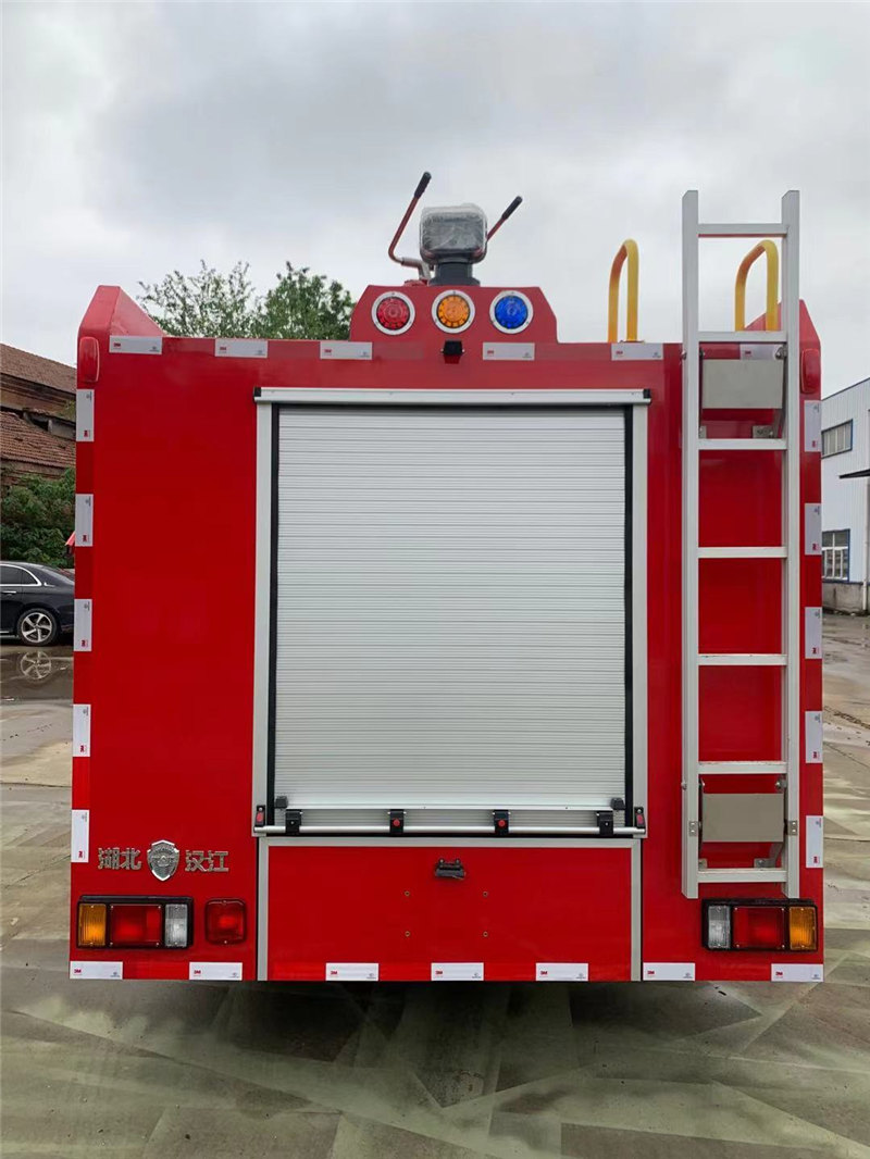 China Discount Ignis Pugnans Truck ISUZU 6ton 6000L Aqua Tank Fire Truck Fire Fighting Equipment3