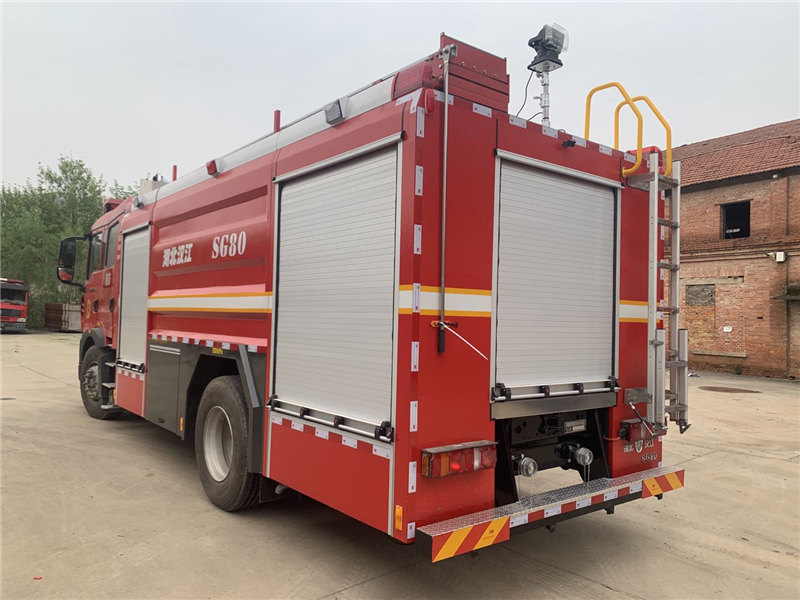 China Manufacturer BENZ 18TON Water Foam Fire Truck Discount1
